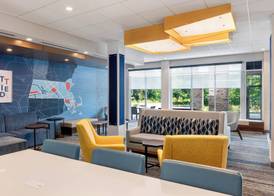 Holiday Inn Express & Suites Pittsfield-Lenox-Berkshires by IHG 2