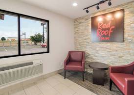 Red Roof Inn Fort Worth South 5