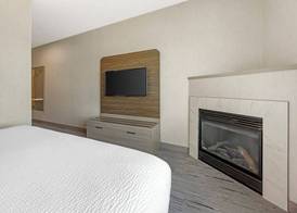 Holiday Inn Express & Suites ASTORIA by IHG 5