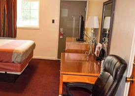 Relax Inn Bloomsburg 5