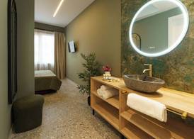 Ernest Suites Psiri 5