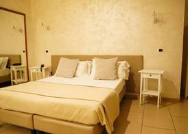 Bee Queen Hotel 4