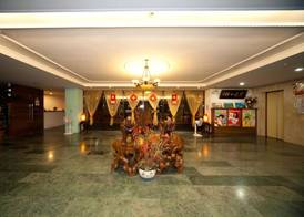 Champagne Hotel 3