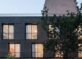 Deskopolitan House 2