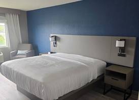 Rodeway Inn 4