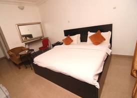 Silverland Hotel and Suites 4