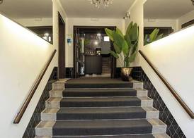 Urban Boutique Hotel Center 2