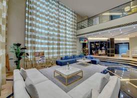 Lotus Grand Hotel 4