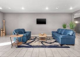 Riverstone Suites by Cobblestone Hotels - Chippewa Falls 3