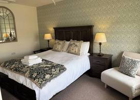 Blenkinsopp Castle Inn 2