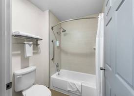 Quality Inn Marshall 4