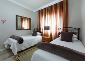 Waverley's Rest 4