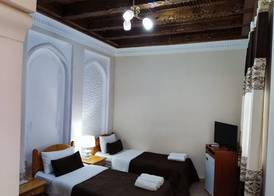 Ziyobaxsh Hotel 4
