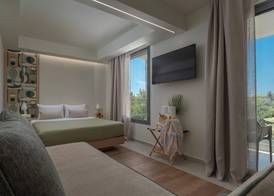 Sandy Seaside Suites 4