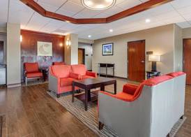 Comfort Suites Escanaba West 2