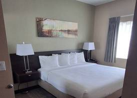 Island Suites 5