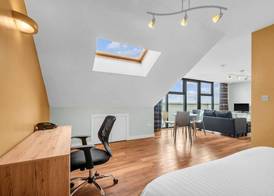 Roomzzz Leeds Headingley 3