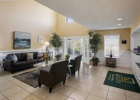 Quality Inn & Suites Greensboro near Lake Oconee 3