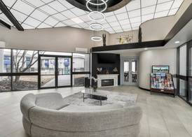 Red Lion Inn & Suites Kansas City 4