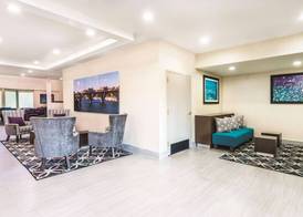 La Quinta by Wyndham Loudon 3