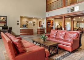Comfort Suites near Route 66 4