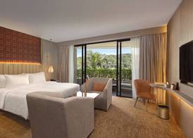 The Golden Crown Hotel 4