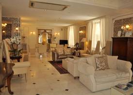 Hotel Jolanda 5