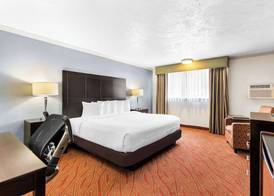 Best Western Plus Parkway Inn 4