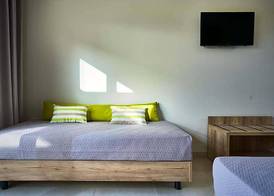 Grapevines Hotel 3