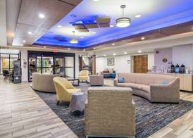 Comfort Inn & Suites Pittsburgh Fox Chapel 3