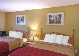 Econo Lodge Manchester Area 4