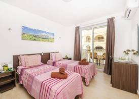 Summer Breeze Comfort Apartments by Getaways Malta 2