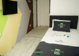 Blaundus Otel 4