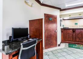 Quality Inn Russellville 5