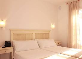 Apartamentos Las Pérgolas 3