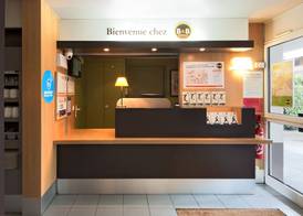 B&B HOTEL Grenoble Université 1 3