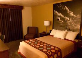Super 8 by Wyndham Idaho Falls 4