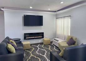 La Quinta by Wyndham Tulare 3