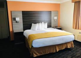 Arbor Inn Monterey 5