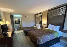 Super 8 by Wyndham Fayetteville 5