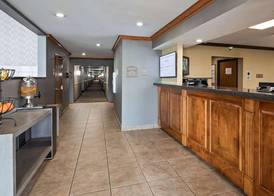 Best Western Plus North Canton Inn & Suites 2