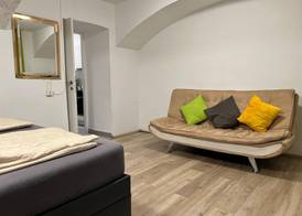 Long Stay 1BR Apt Near Prater Park 3