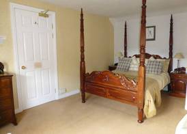Castle View Guest House 2
