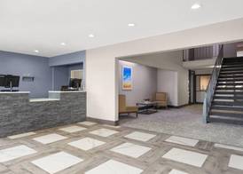 Days Inn by Wyndham Rawlins 3