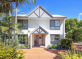Chez Noosa Holiday Apartments 2