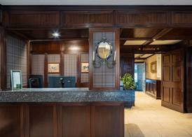 Dooly's Hotel 2