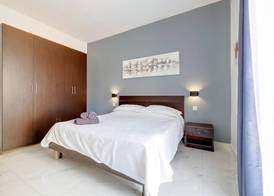 Modern 1BR Apartment Steps From the Promenade 4