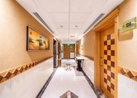 Crystal Plaza Hotel 3