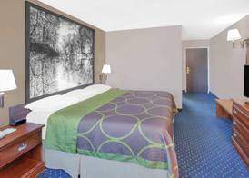 Super 8 by Wyndham Lowell/Bentonville/Rogers Area 5
