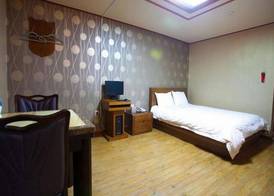 Hue Hotel 4
